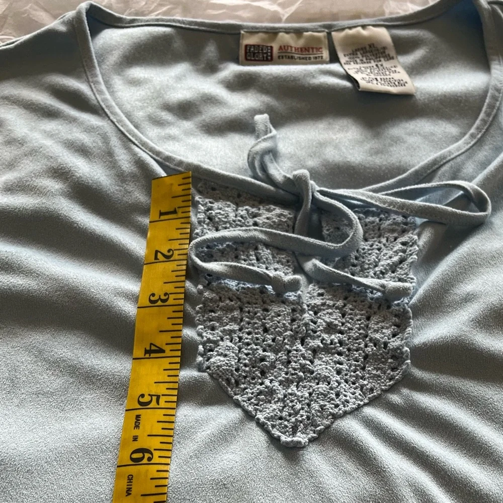 Authentic Faded Glory Light Blue Short Sleeve U-Neck Shirt - Picture 9 of 9